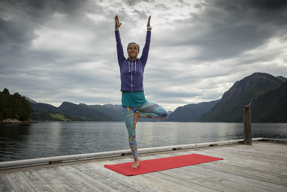 In 2016 Emelie travelled to India and completed a yoga teacher training course. (Image by Matti Bernitz)